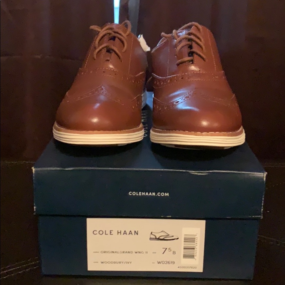 Cole Haan Wing Tip shoes/oxfords